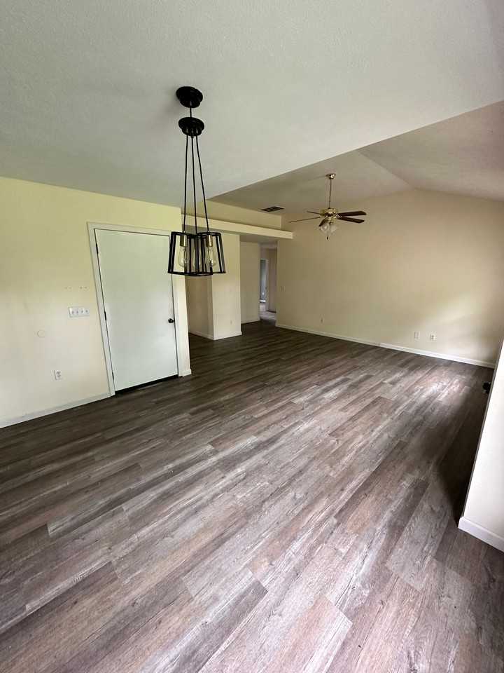 241 W Wilson St - Photo 6 of 20