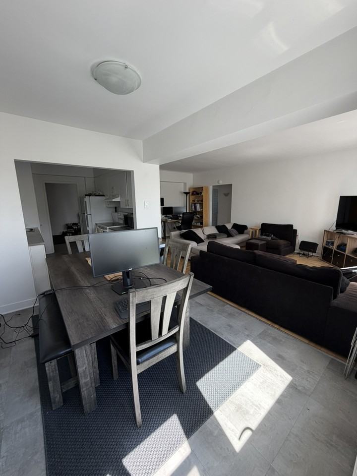 3500 Rue de la Montagne - Photo 2 of 16