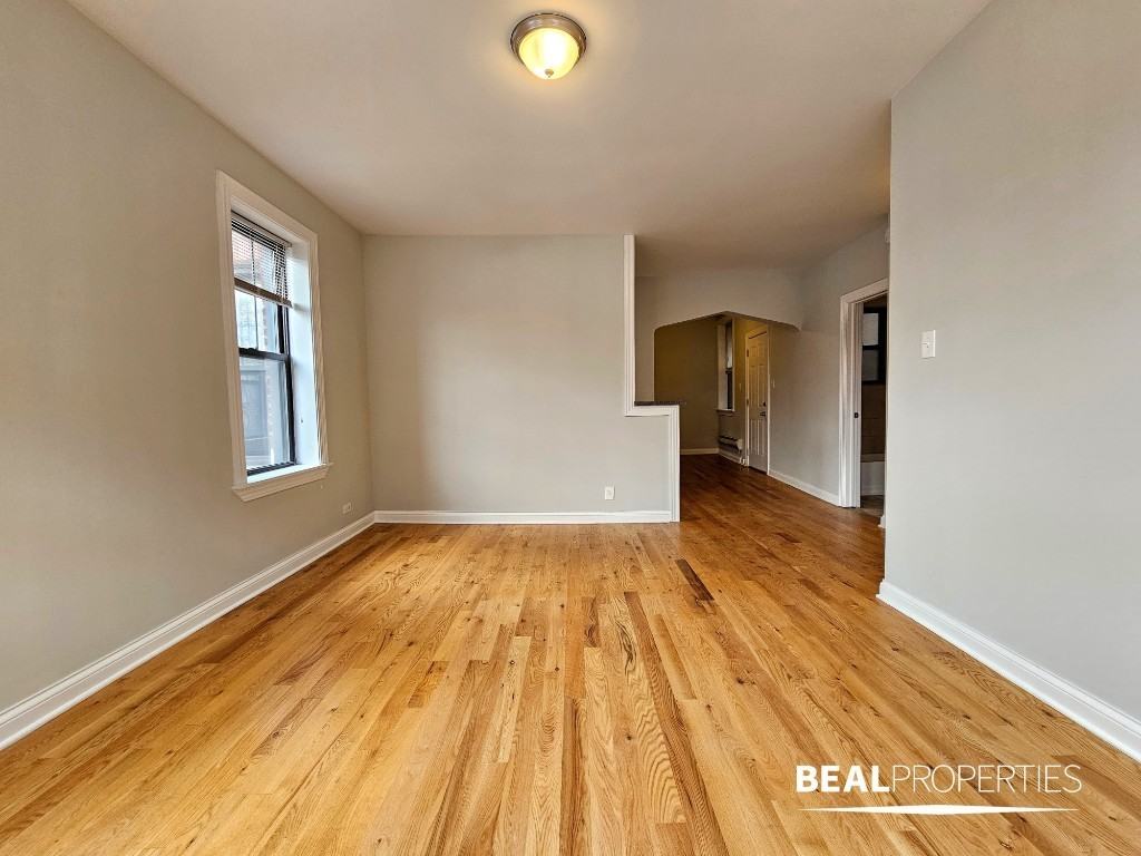 4419 N Wolcott Ave #A