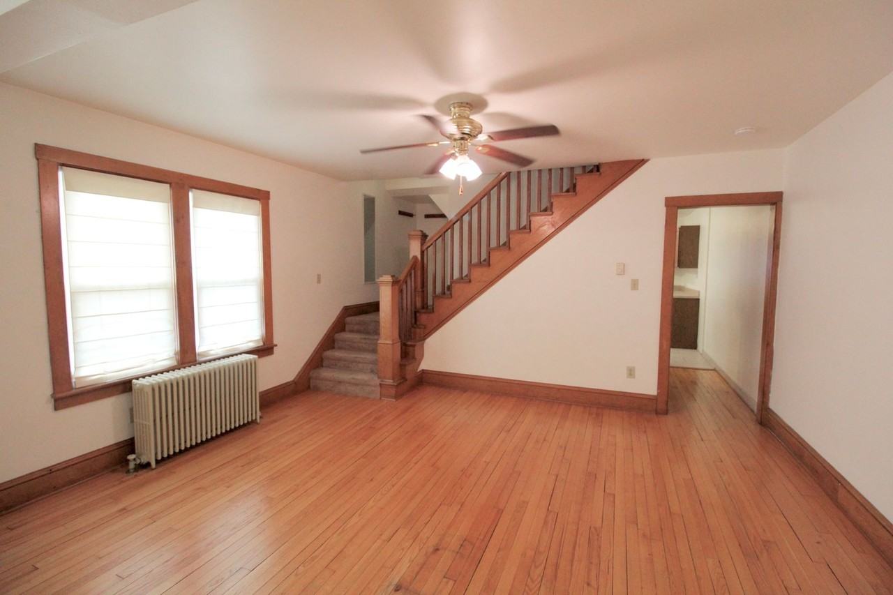 1121 Shenandoah St - Photo 4 of 27
