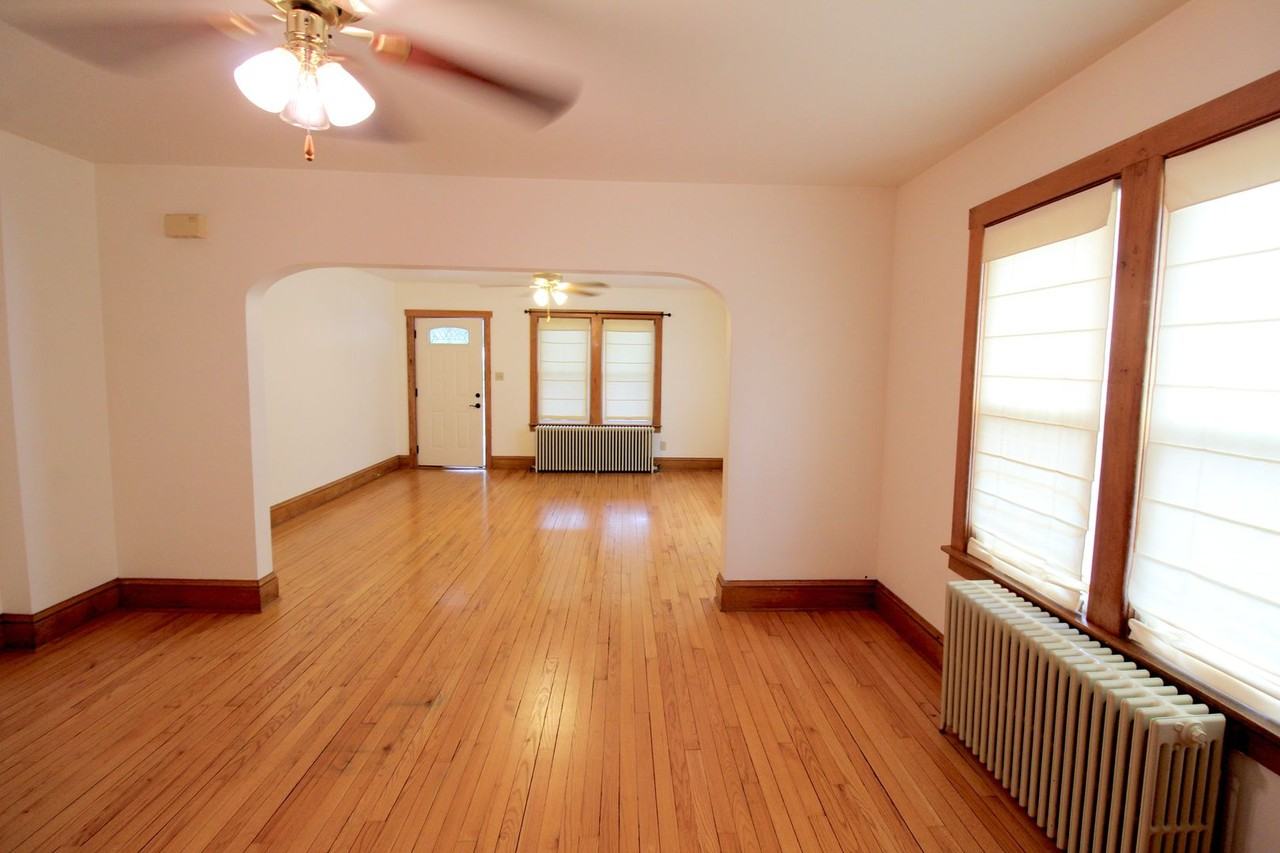 1121 Shenandoah St - Photo 7 of 27