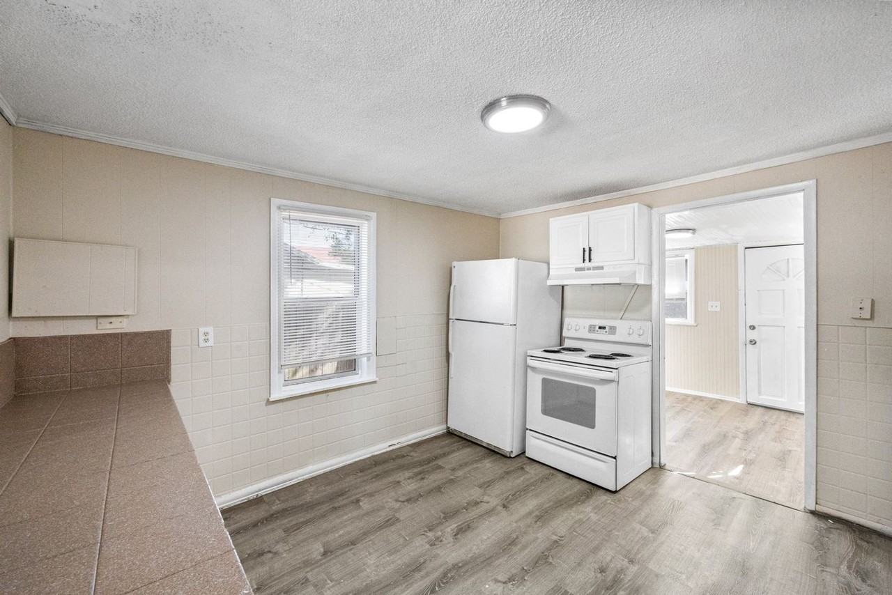 3584 54th Ave N - Photo 7 of 33