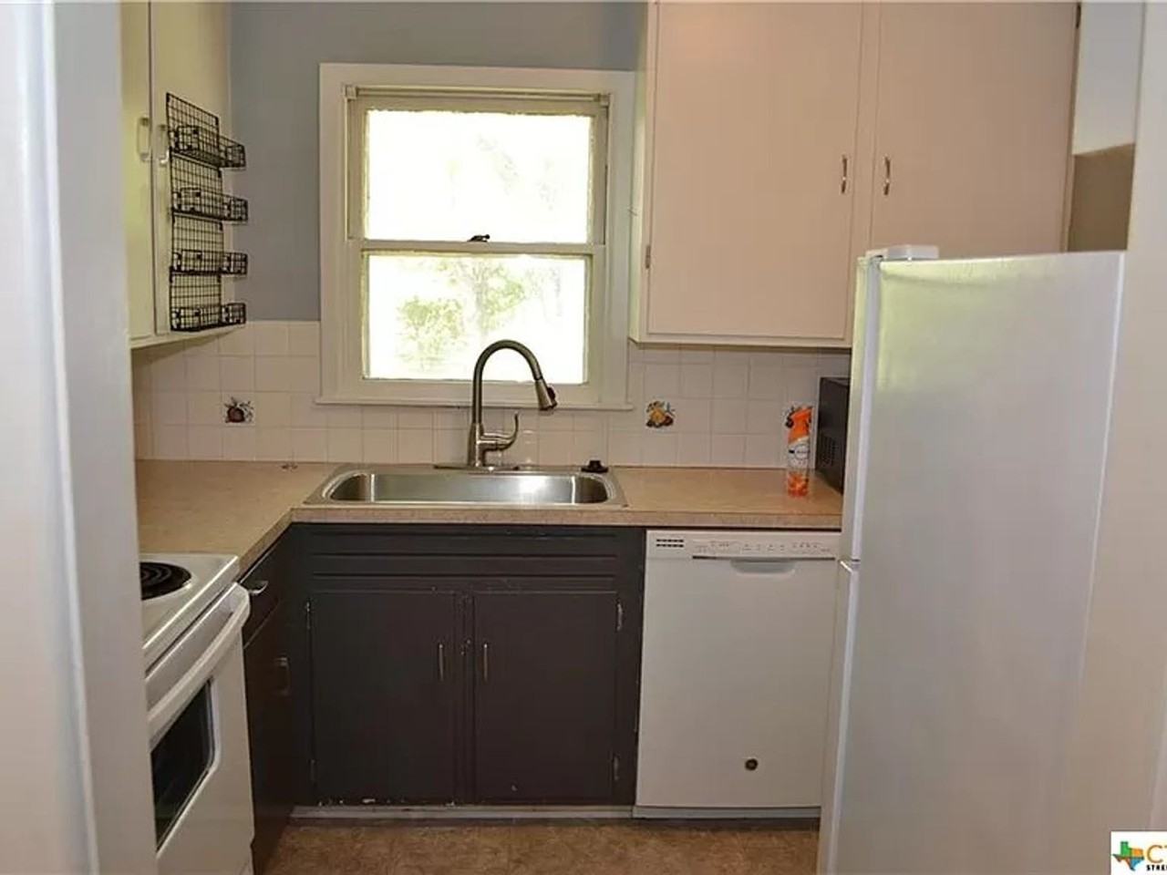 1902 S 35th St - Photo 5 of 21