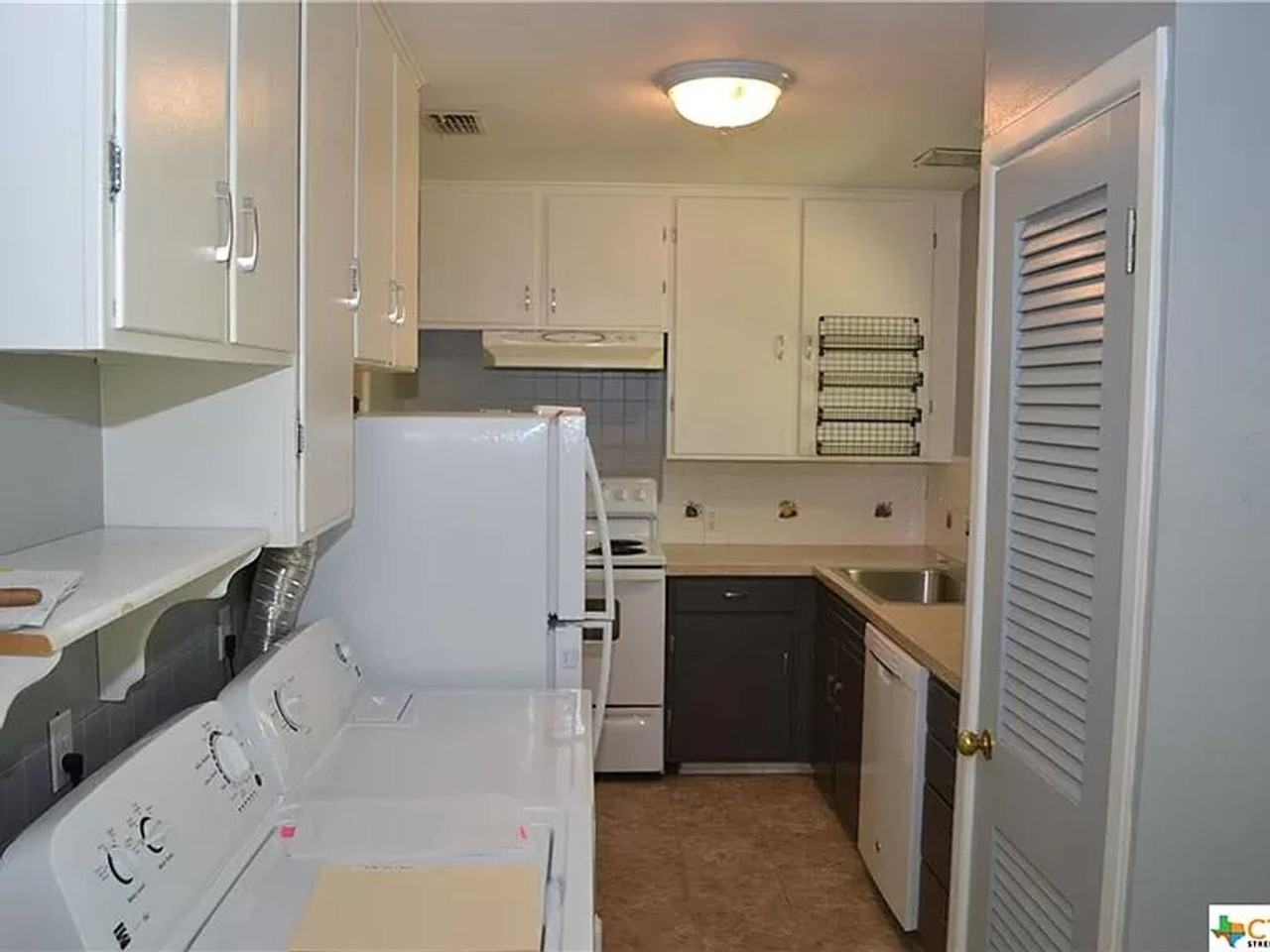 1902 S 35th St - Photo 6 of 21