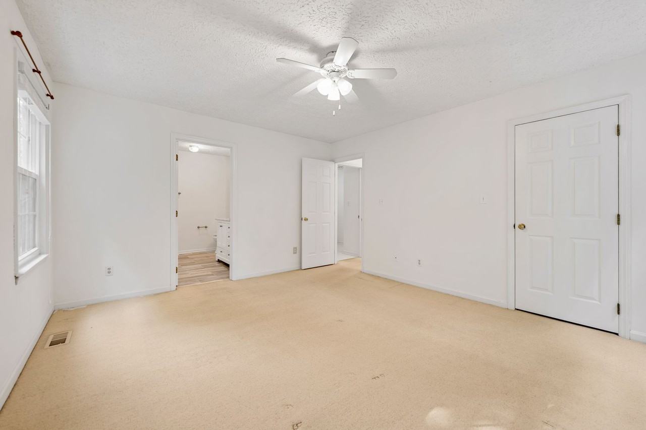 3 Arborfield Ln - Photo 7 of 20