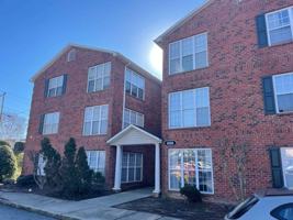 featured image of 906 Howard St