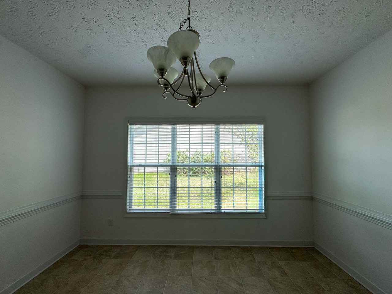 1016 Saint Johns Loop - Photo 4 of 22