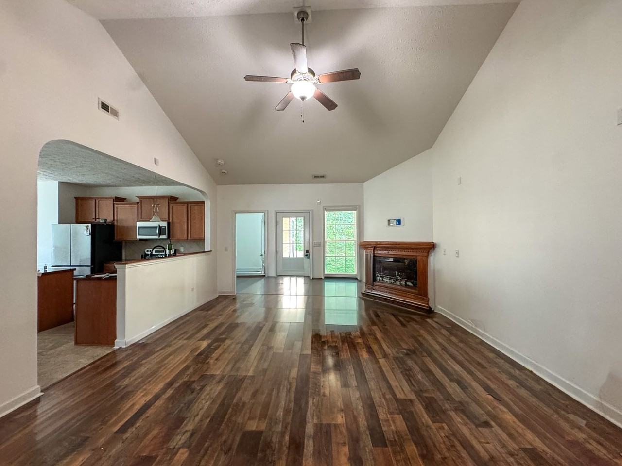 1016 Saint Johns Loop - Photo 5 of 22