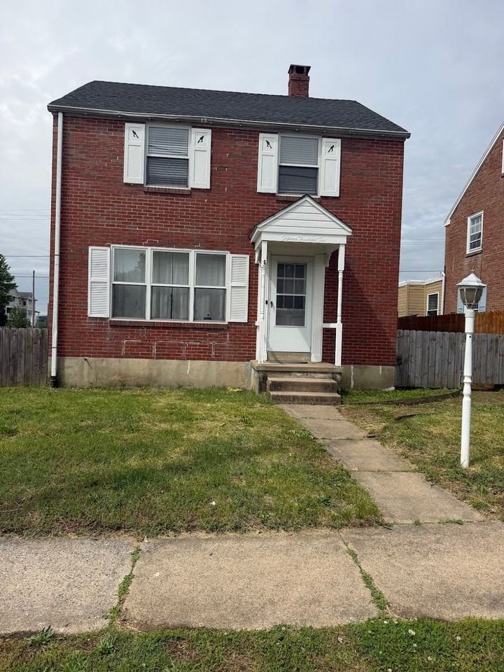 1502 Luzerne St - Photo 2 of 13