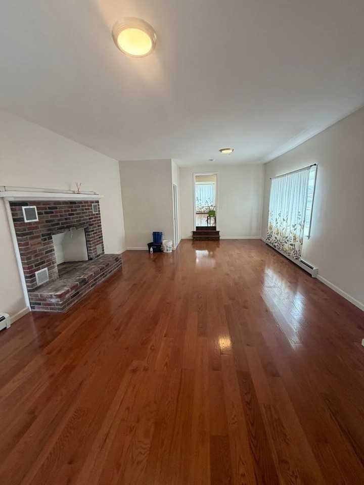 1502 Luzerne St - Photo 5 of 13