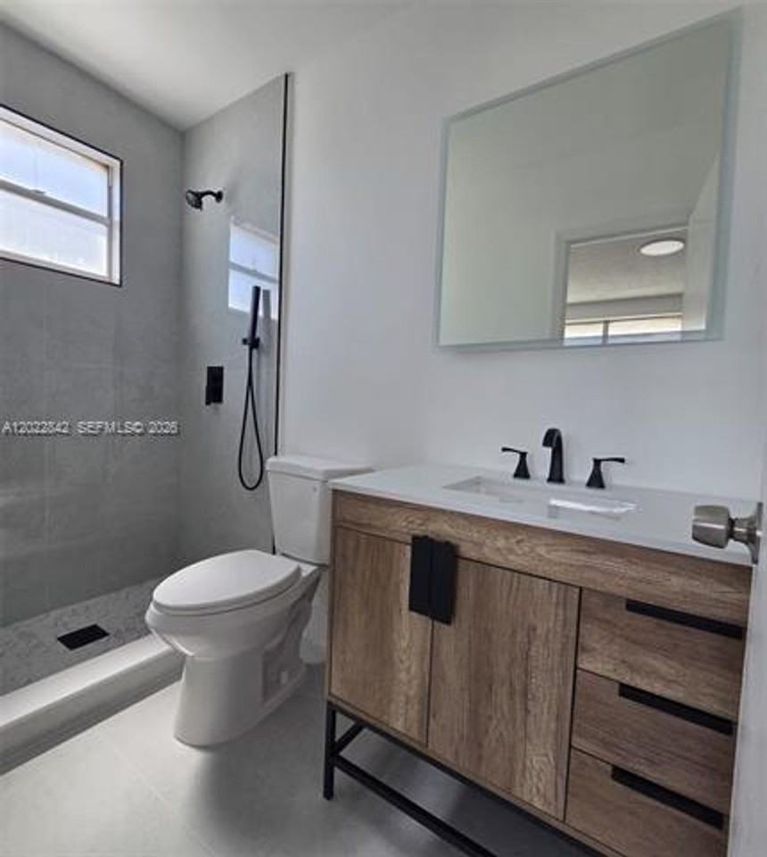 1104 W 44th St #87 - Photo 3 of 20
