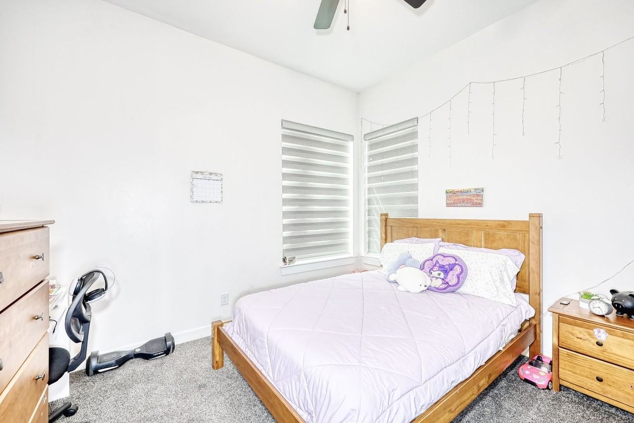 1188 Summer Rain St - Photo 4 of 18