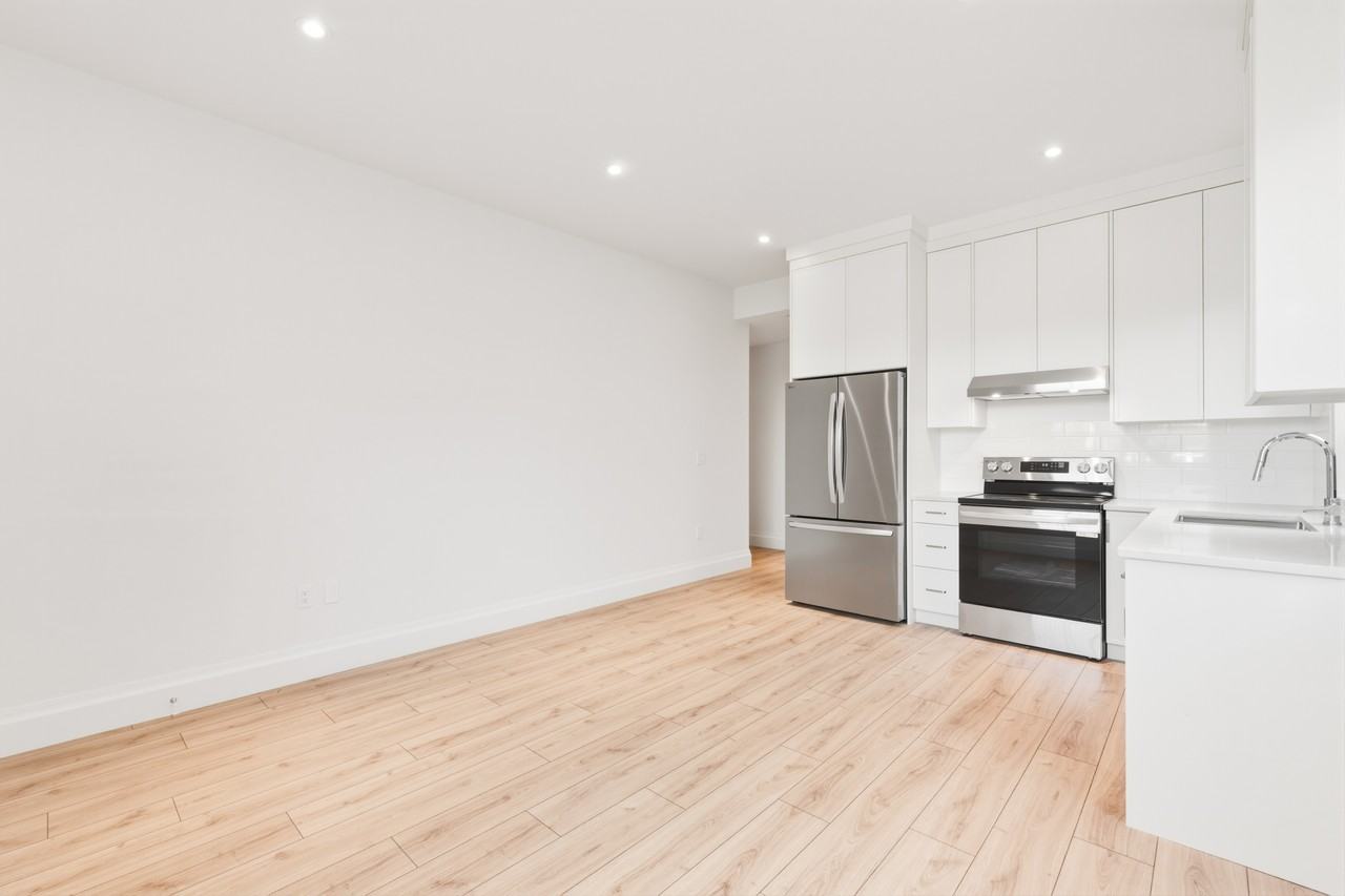 16547 28 Avenue - Photo 3 of 16