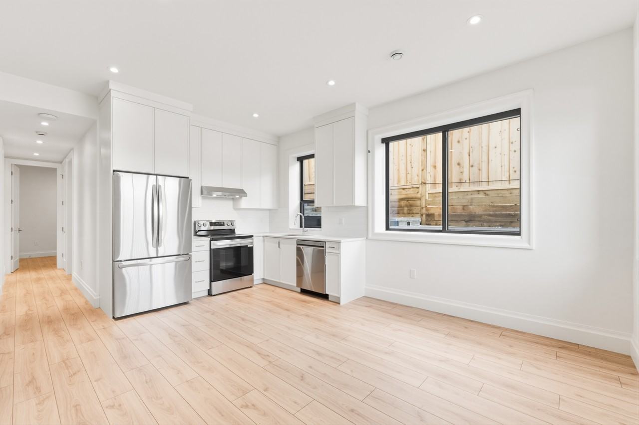 16547 28 Avenue - Photo 5 of 16