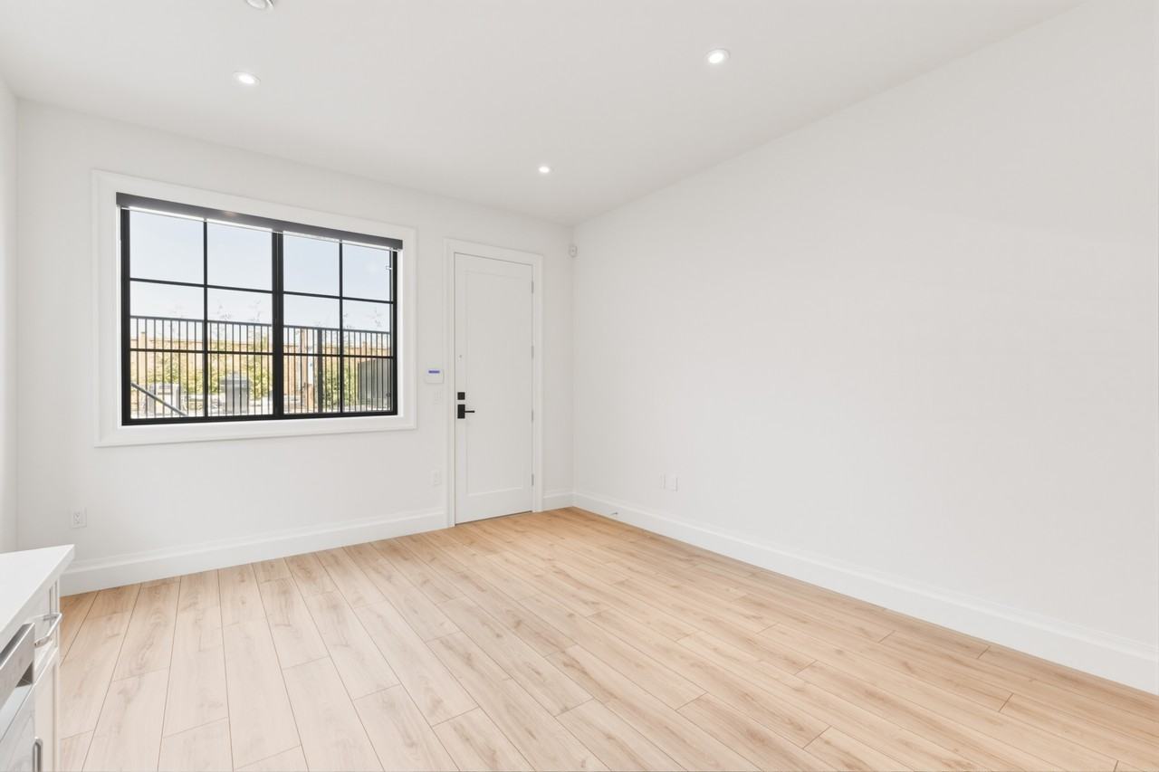 16547 28 Avenue - Photo 11
