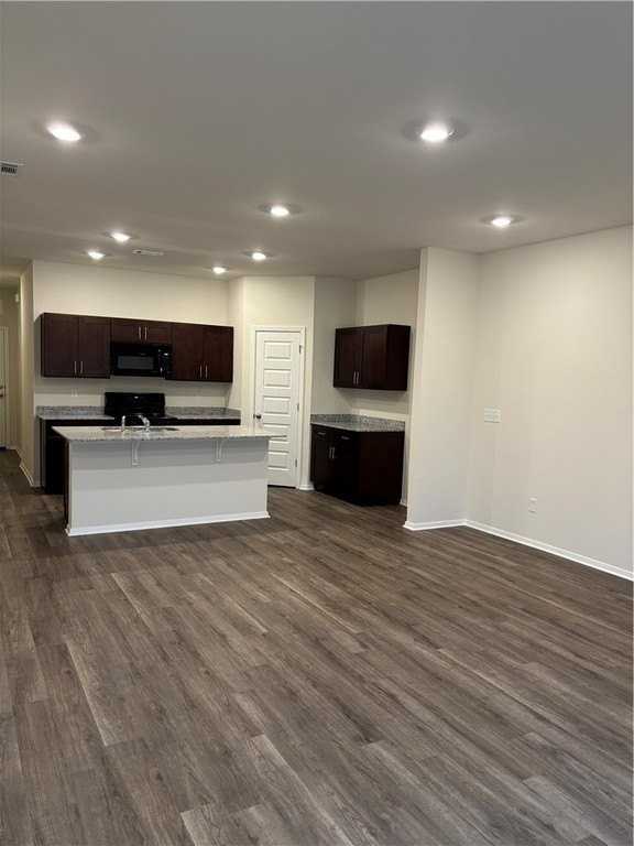 210 Nw 67th Ave - Photo 4 of 15