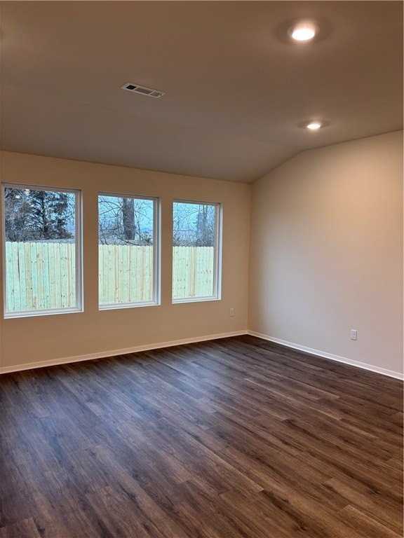 210 Nw 67th Ave - Photo 5 of 15