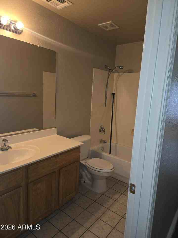 229 S 125th Ave - Photo 6 of 16