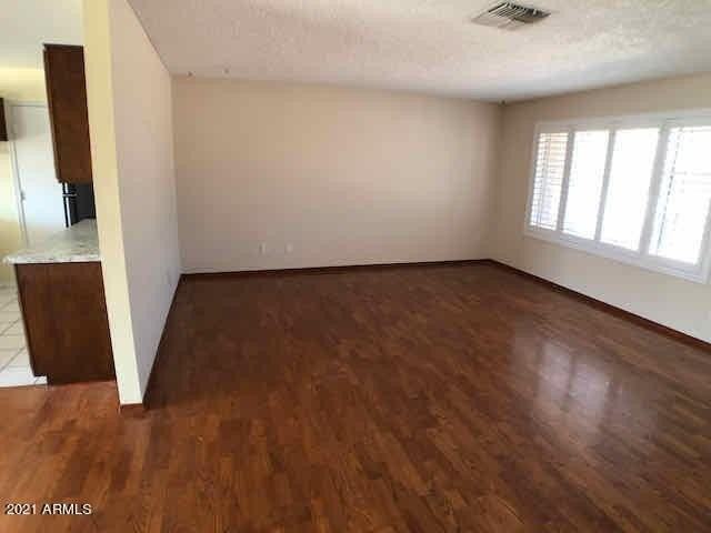 1455 W Mohawk Ln - Photo 2 of 17
