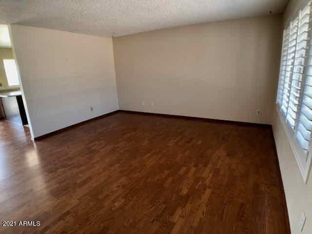 1455 W Mohawk Ln - Photo 3 of 17