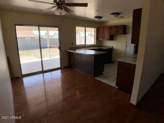 1455 W Mohawk Ln - Photo 4 of 17