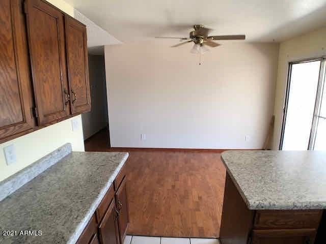 1455 W Mohawk Ln - Photo 7 of 17