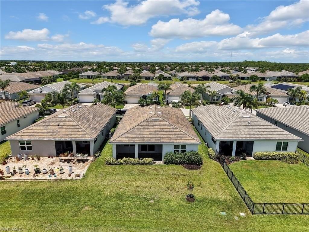28029 Sanibel Sands St - Photo 5 of 37