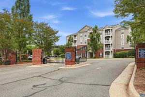 featured image of 122 Yellowstone Dr #306