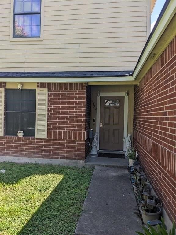 5138 Cavendish Dr - Photo 2 of 31