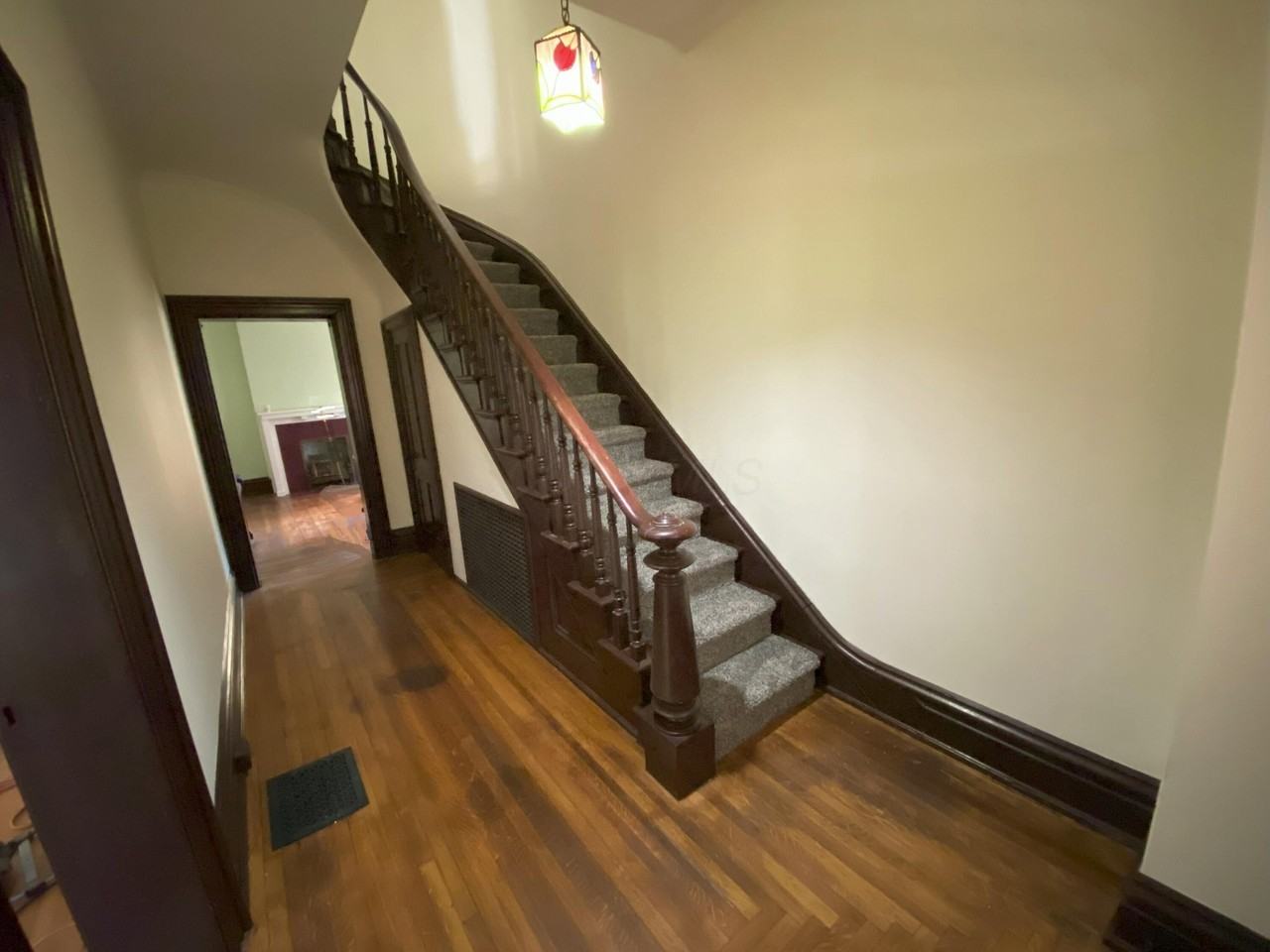 102 N Washington St - Photo 2 of 29