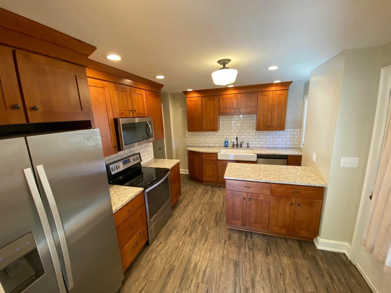 102 N Washington St - Photo 7 of 29