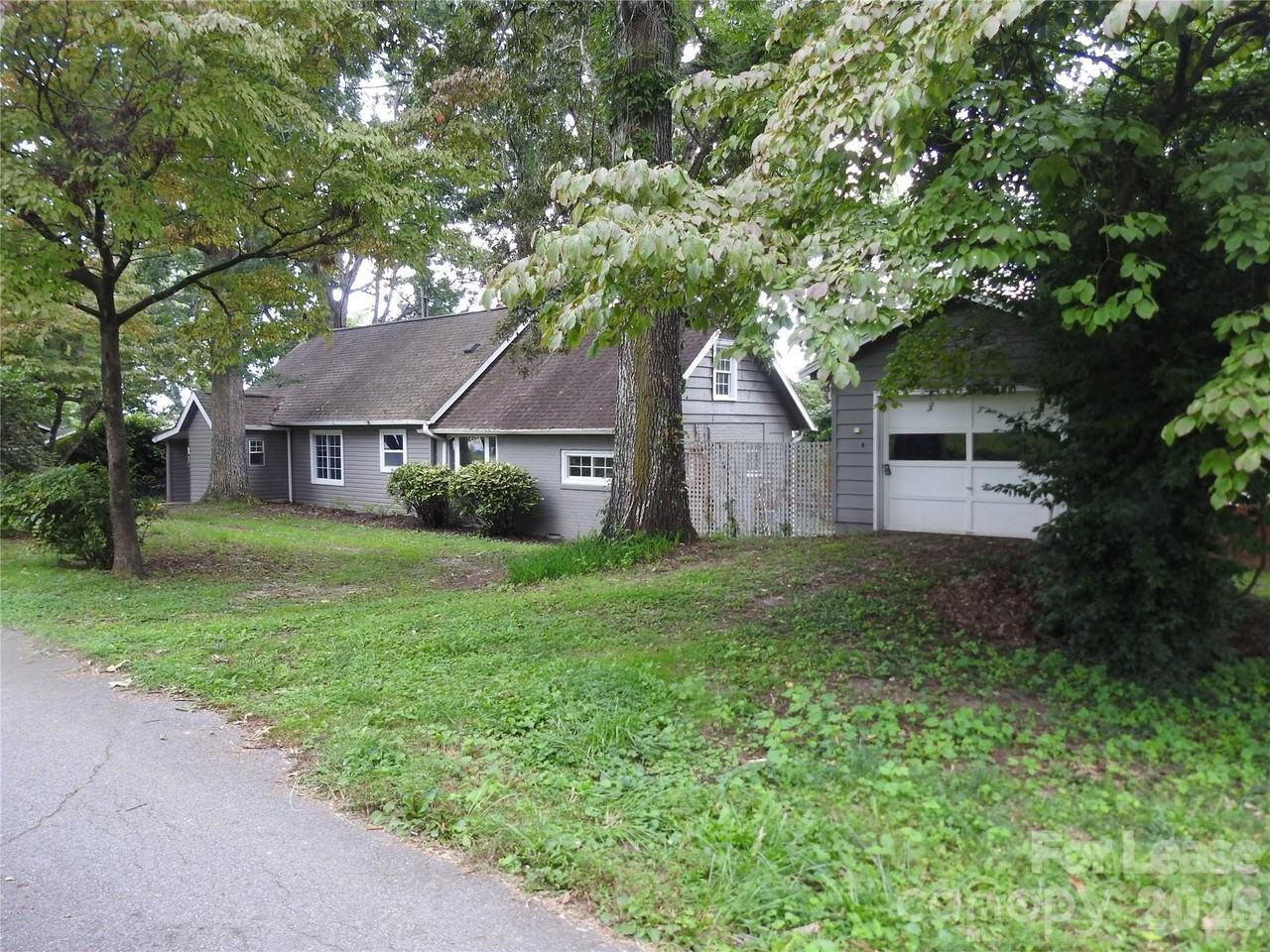201 Merriman Rd - Photo 2 of 22