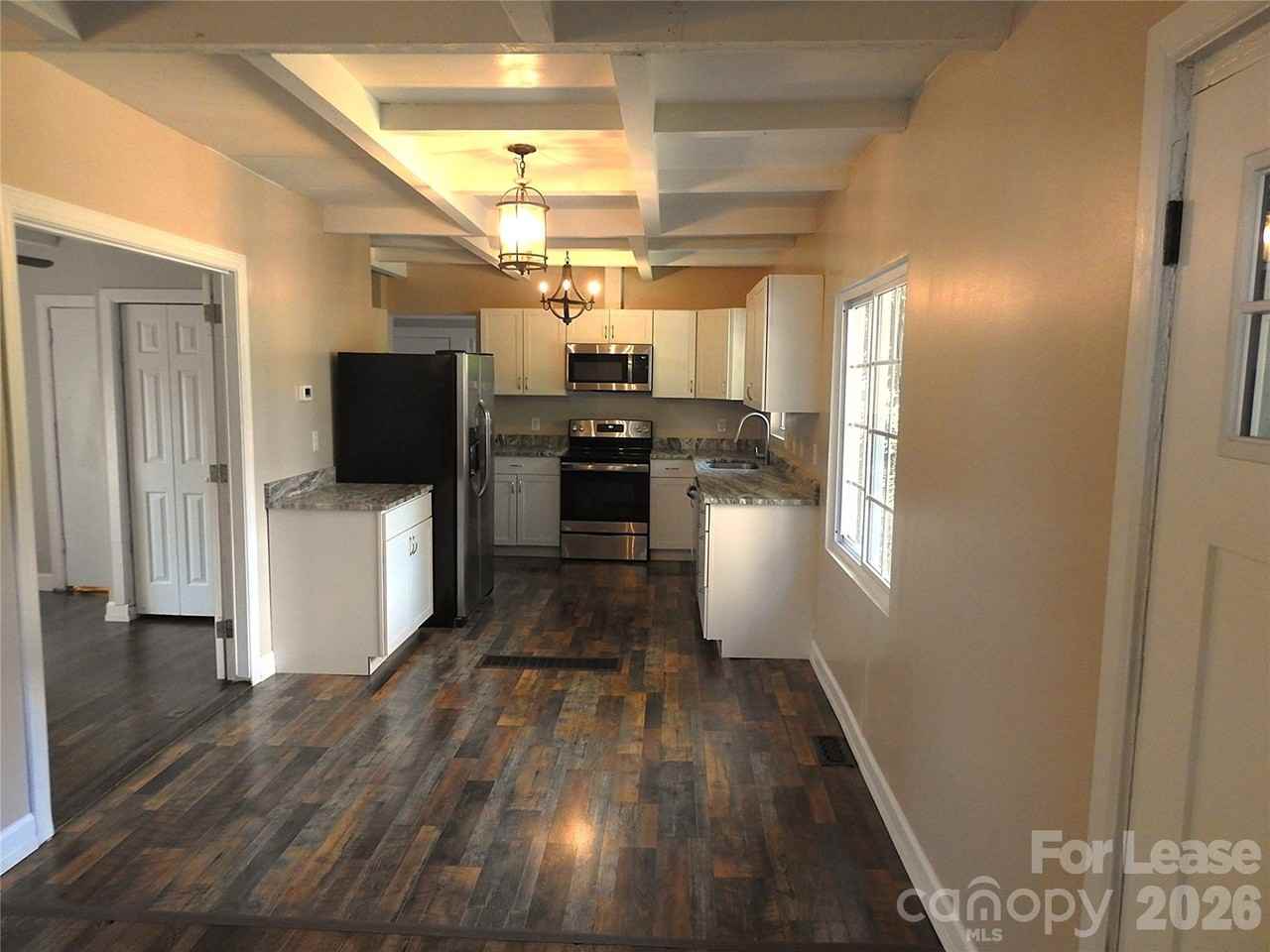 201 Merriman Rd - Photo 5 of 22