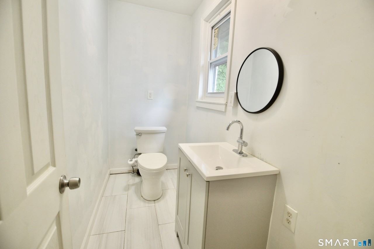 407 East Ave - Photo 5 of 23
