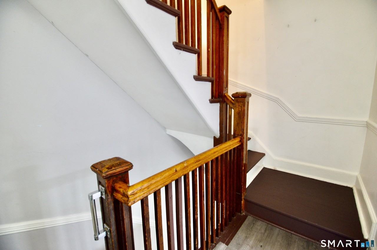 407 East Ave - Photo 7 of 23