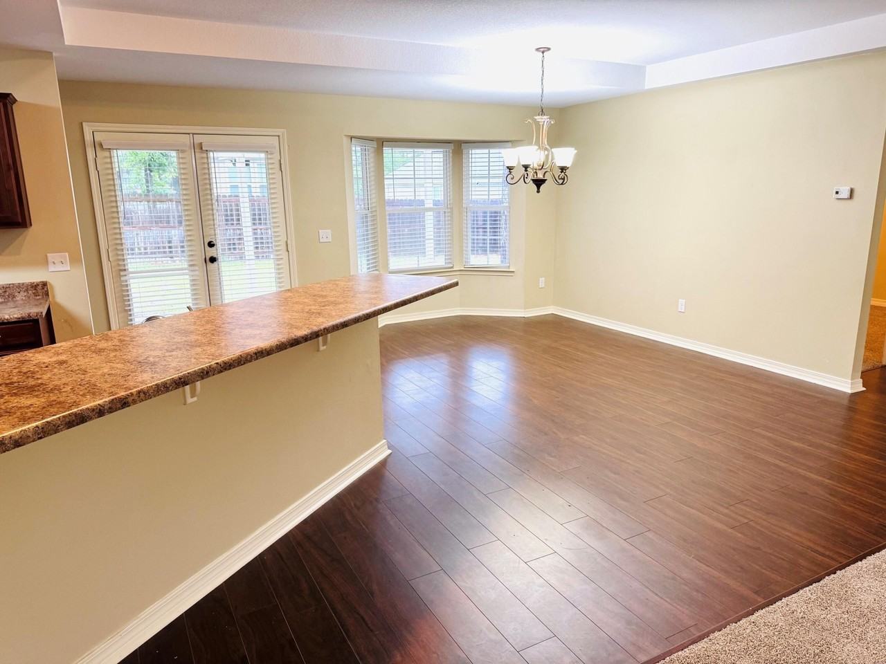 594 Hunters Ridge Rd - Photo 4 of 17