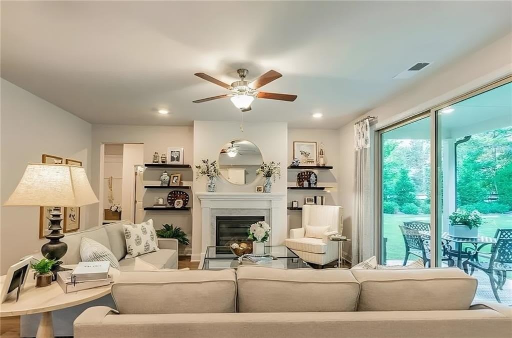 7930 Tiberon Pkwy - Photo 4 of 21