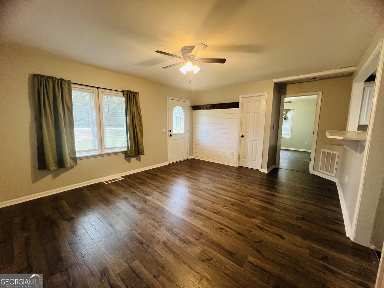 442 Double Springs Rd Sw - Photo 2 of 11