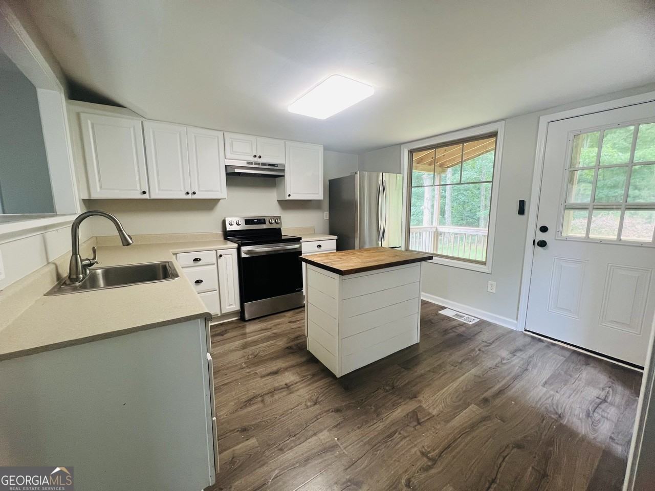 442 Double Springs Rd Sw - Photo 3 of 11