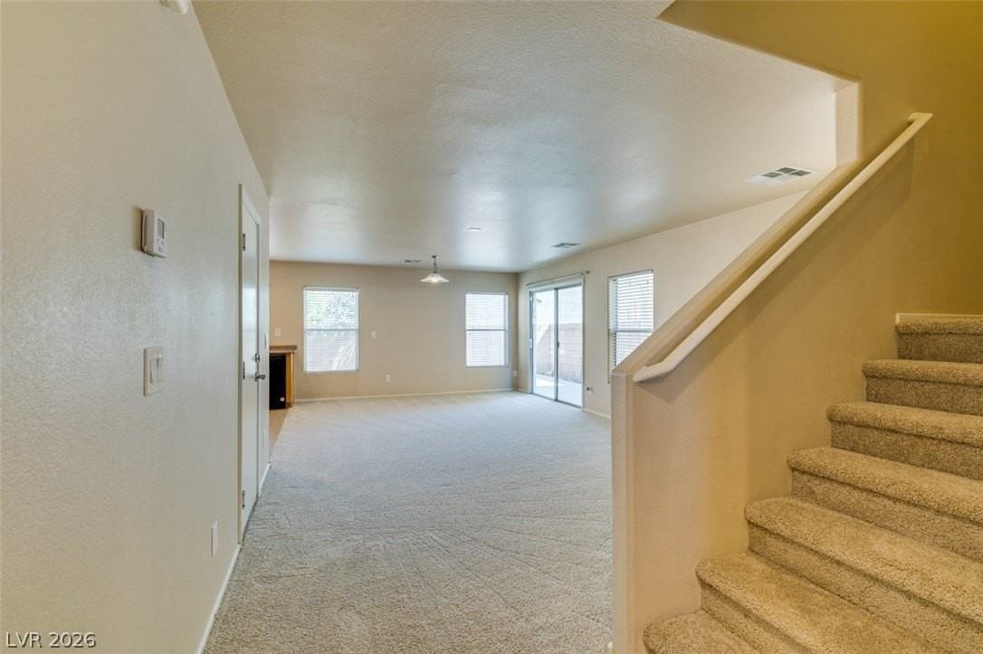 186 Gilliflower Ave #0 - Photo 4 of 41