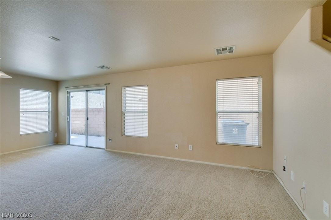 186 Gilliflower Ave #0 - Photo 6 of 41