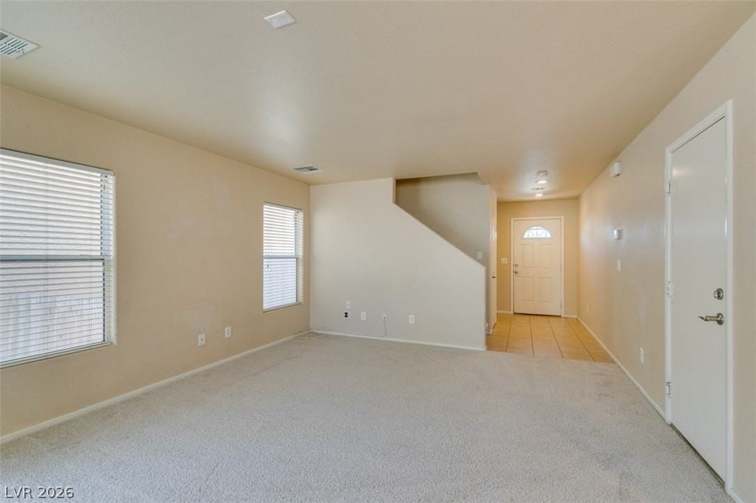 186 Gilliflower Ave #0 - Photo 7 of 41