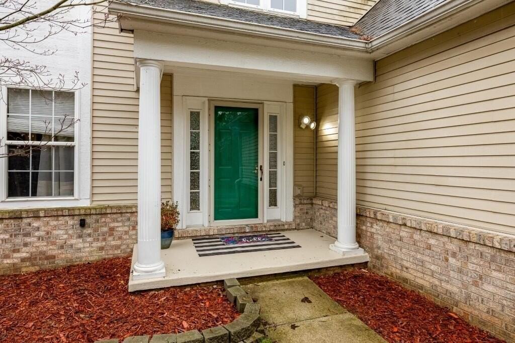 3339 Elsinore Ct - Photo 3 of 50