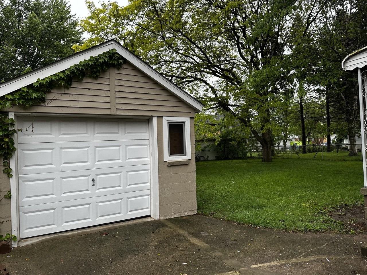 7080 Highview St - Photo 2 of 19
