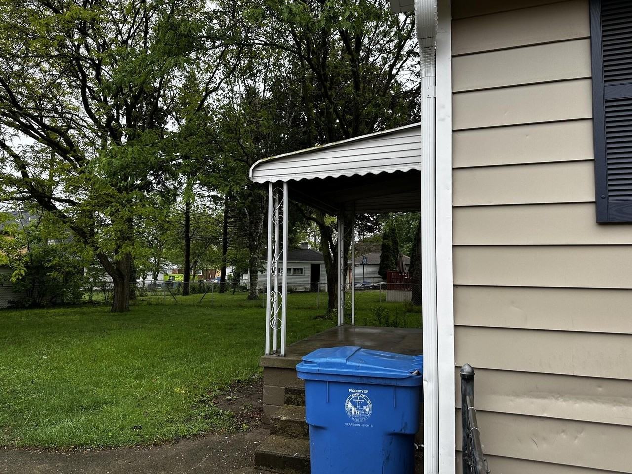 7080 Highview St - Photo 3 of 19