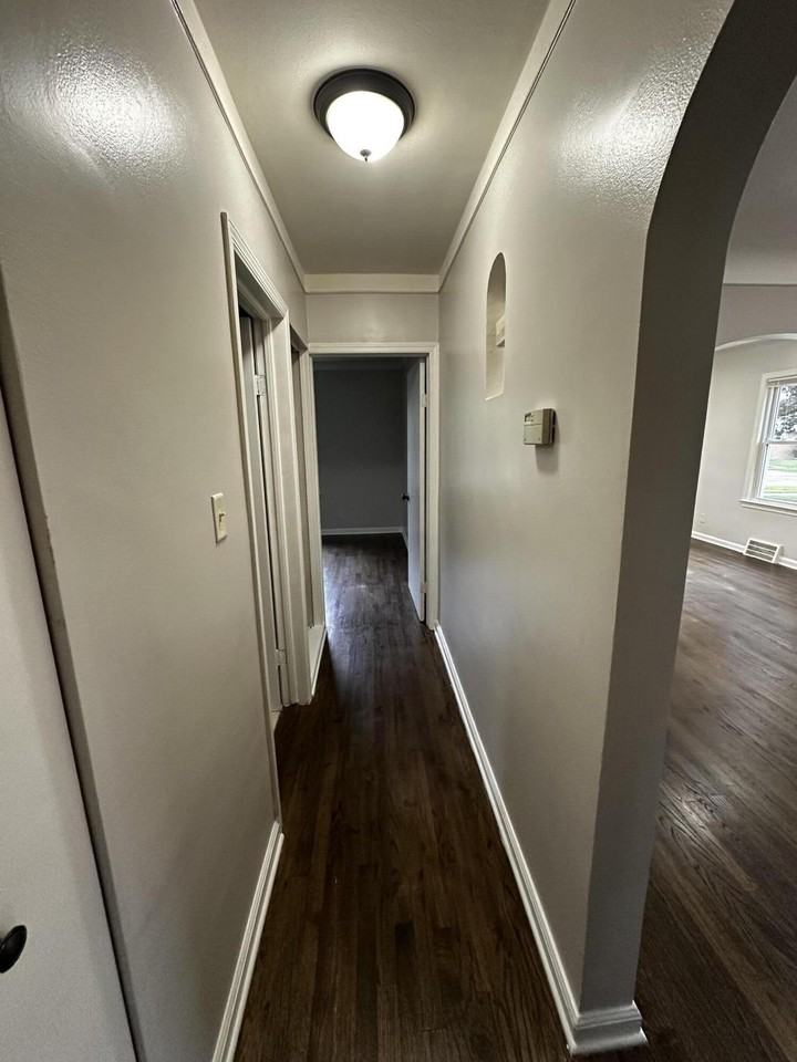 7080 Highview St - Photo 7 of 19