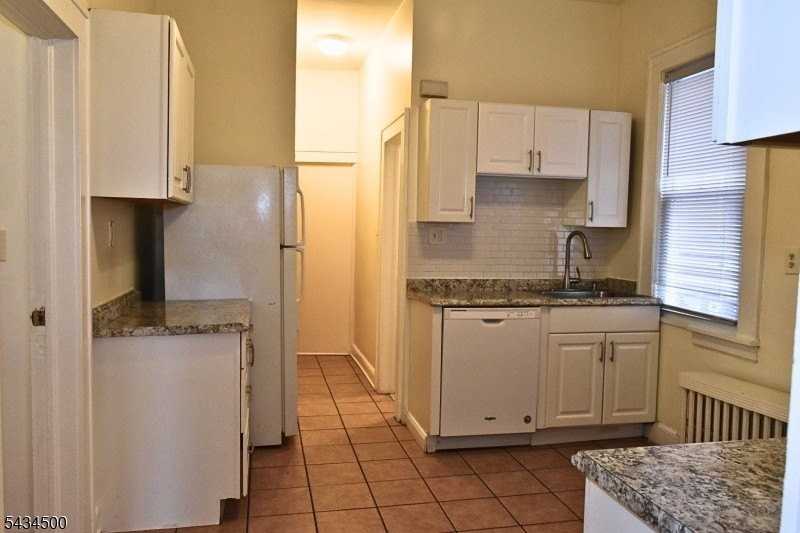 139 Ray St #2 - Photo 7 of 38