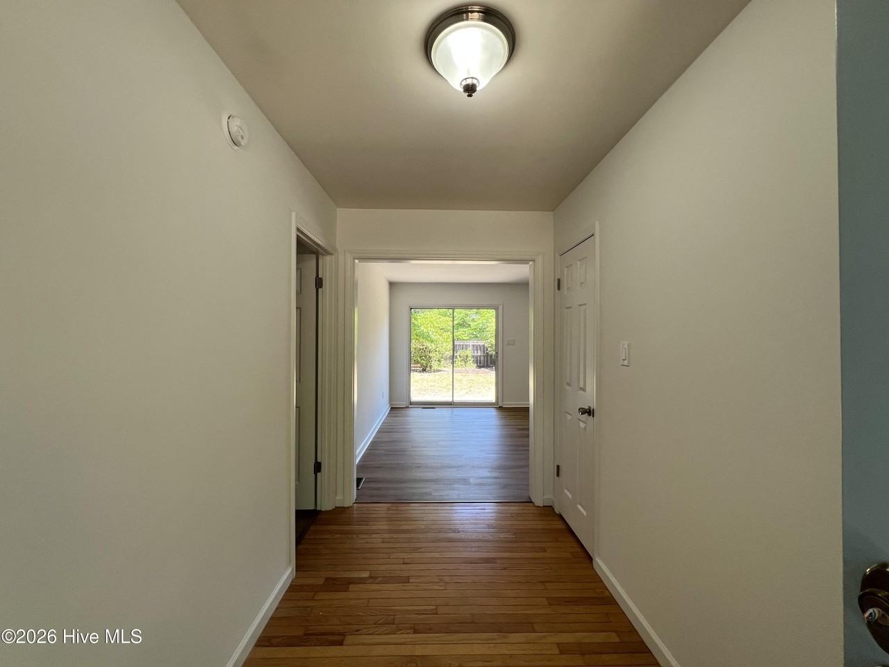 10 Beryl Cir - Photo 3 of 37