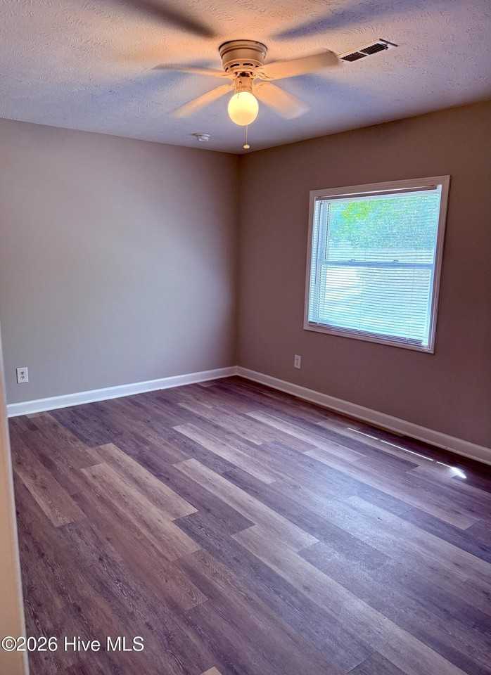 104 James St - Photo 4 of 11
