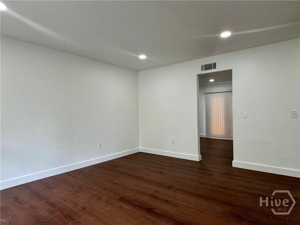 16 Ventura Blvd - Photo 2 of 25